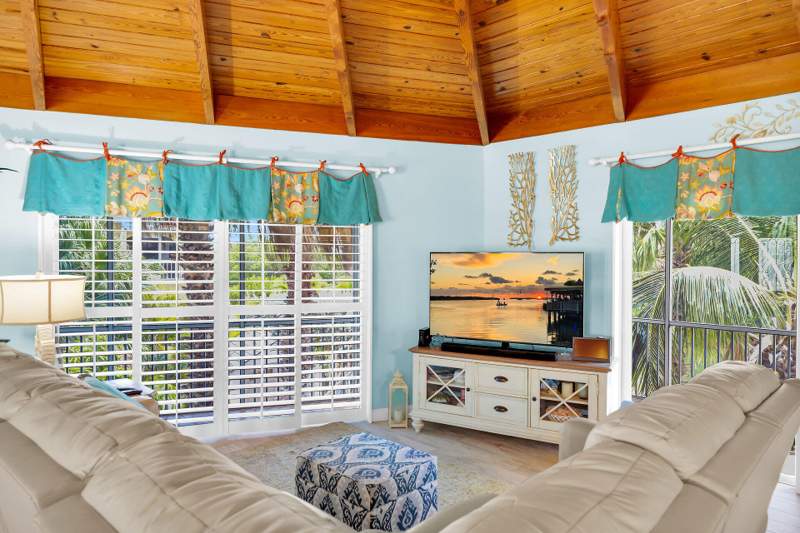 3 bedroom Single Family Residence at 499 Avenida Primiceria, Waloriss Sub (49.5), Marathon — photo 5