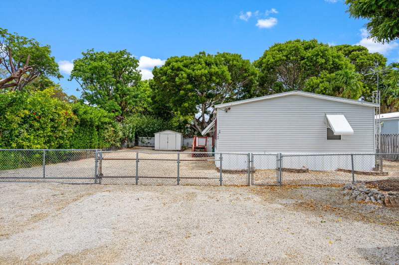 3 bedroom Mobile Home at 268 King Avenue, Key Largo Mob Homesites (104.5), Key Largo — photo 3