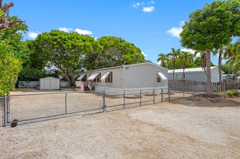 3 bedroom Mobile Home at 268 King Avenue, Key Largo Mob Homesites (104.5), Key Largo — photo 2