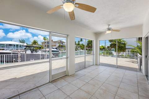 248 W Seaview Drive, Duck Key FL - photo 22 of 28