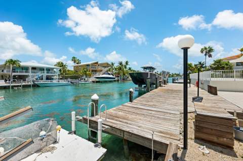 248 W Seaview Drive, Duck Key FL - photo 23 of 28