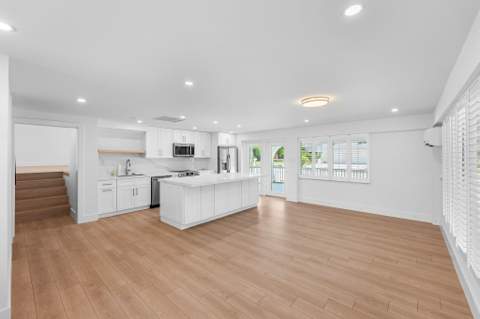 248 W Seaview Drive, Duck Key FL - photo 6 of 28