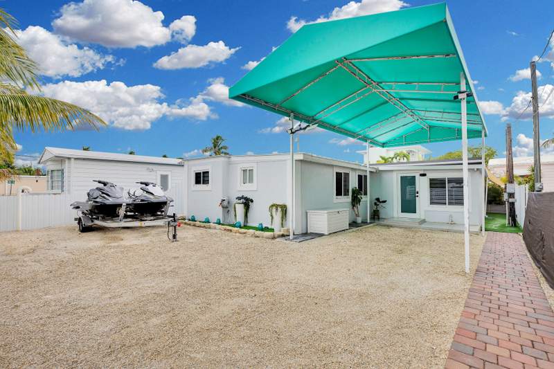 3 bedroom Mobile Home at 60 Bird Lane, Key Largo Trlr Village (101.5), Key Largo — photo 3