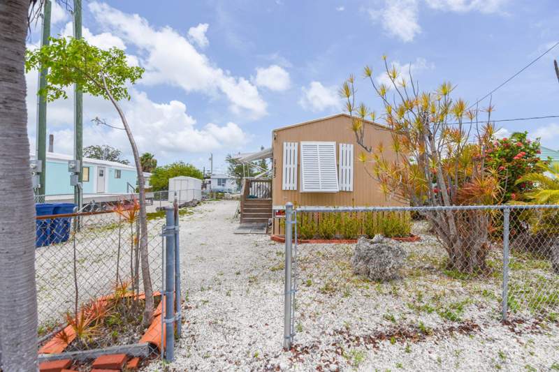 2 bedroom Mobile Home at 27965 Tarpon Terrace, Coral Shores Estates (28.0), Little Torch Key — photo 3