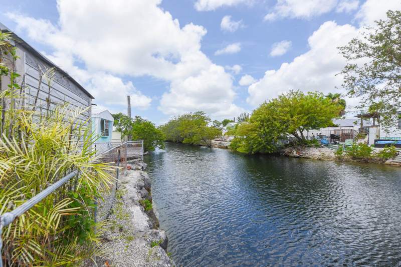 2 bedroom Mobile Home at 27965 Tarpon Terrace, Coral Shores Estates (28.0), Little Torch Key — photo 4