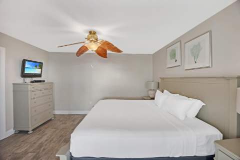4303 Marina Villas Drive, Duck Key FL - photo 16 of 38
