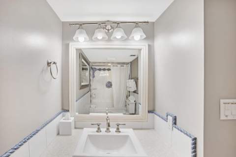 4303 Marina Villas Drive, Duck Key FL - photo 20 of 38