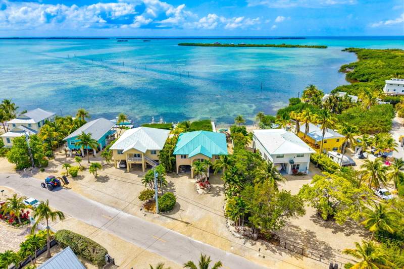 3 bedroom Single Family Residence at 27348 Dominica Lane, Breezeswept Bch Est (27.5), Ramrod Key — photo 3