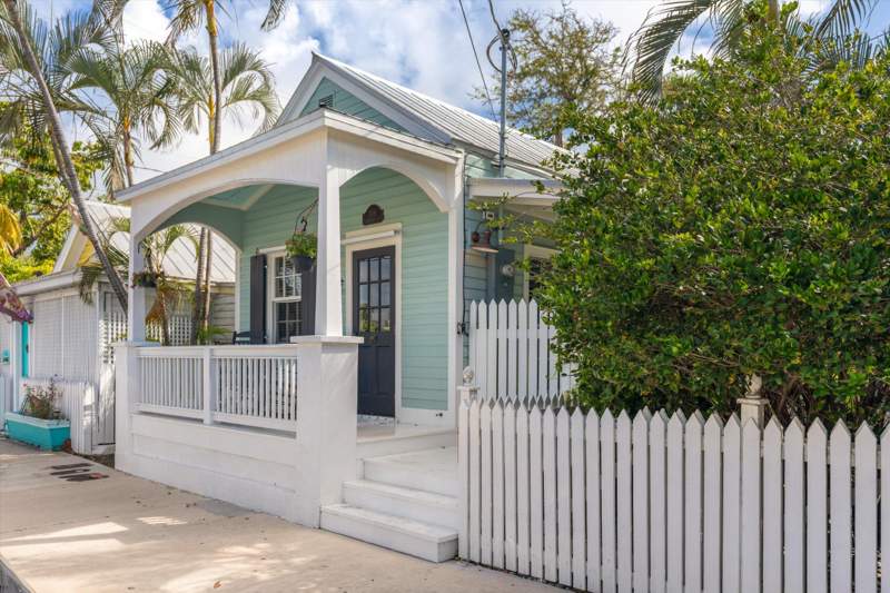 3 bedroom Single Family Residence at 1119 Whitehead Street, Old Town - Unrecord (1.0), Key West — photo 3