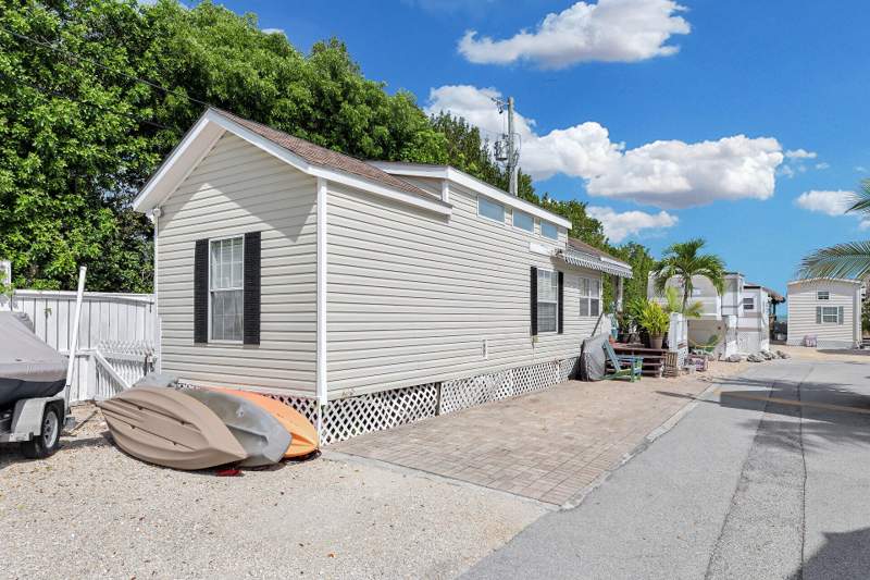 1 bedroom Mobile Home at 84961 Old Highway #41, Galen Beach (85.0), Windley Key — photo 3
