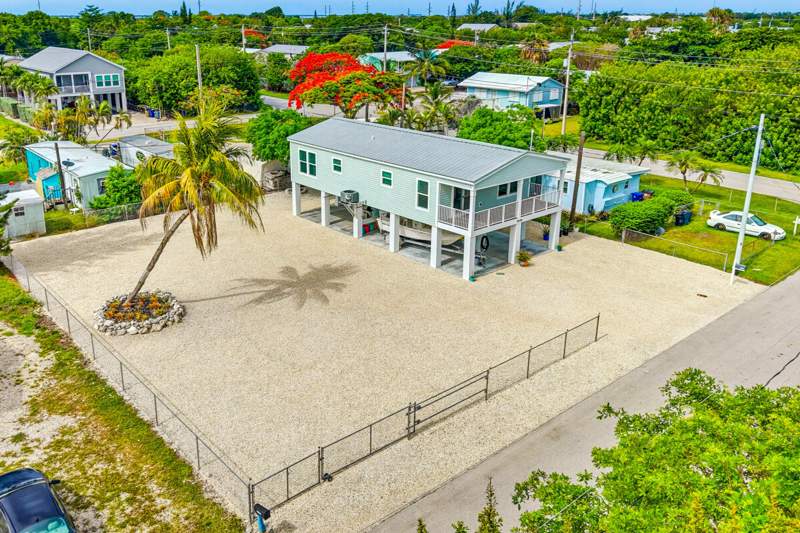 3 bedroom Single Family Residence at 31128 Avenue G, Sands Sub (31.0), Big Pine Key — photo 2