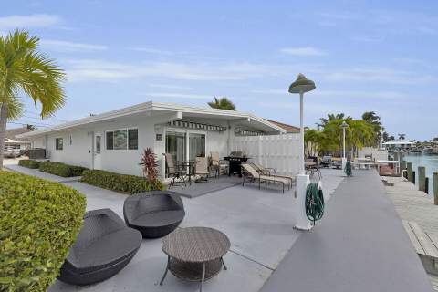 281 & 291 10th Street, Key Colony FL - photo 15 of 57