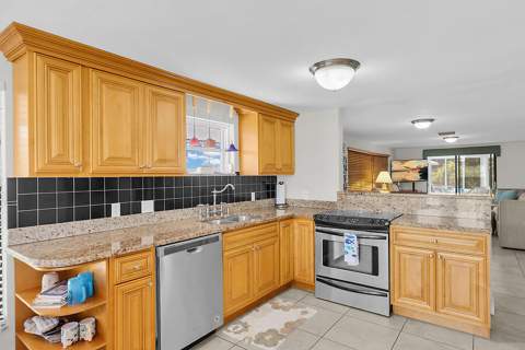 303 Sombrero Beach Road, Marathon FL - photo 17 of 84