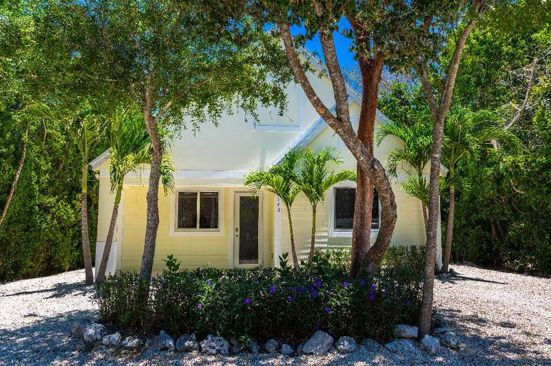 3 bedroom Single Family Residence at 143 N Hammock Road, Misc Upper Matacumbe (82.0), Upper Matecumbe Key Islamorada — photo 2
