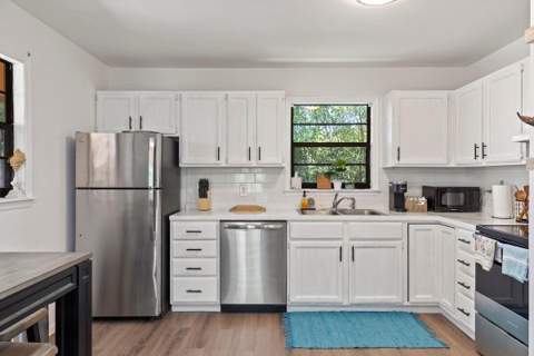 377 Guava Avenue, Marathon FL - photo 13 of 30