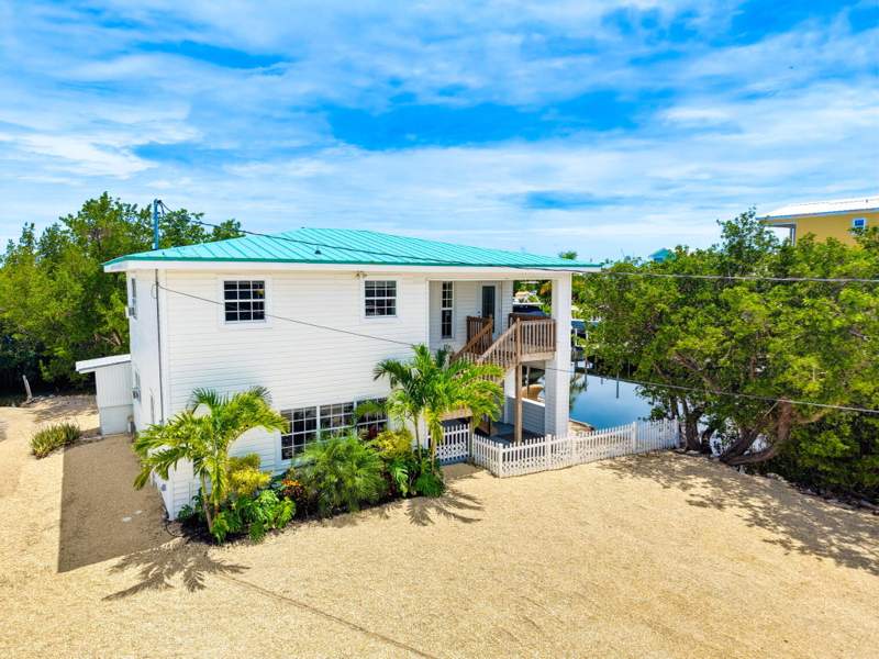 3 bedroom Single Family Residence at 27358 Jamaica Lane, Breezeswept Bch Est (27.5), Ramrod Key — photo 3