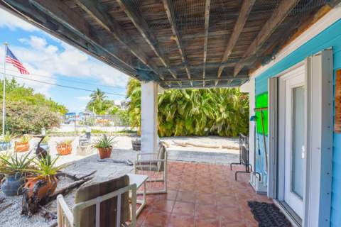 706 E Caribbean Drive, Summerland Key FL - photo 22 of 39