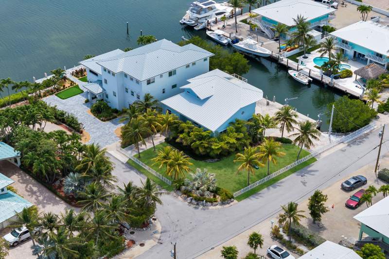 5 bedroom Single Family Residence at 180 Ana Court, Sea-Air Estates (52.0), Marathon — photo 3