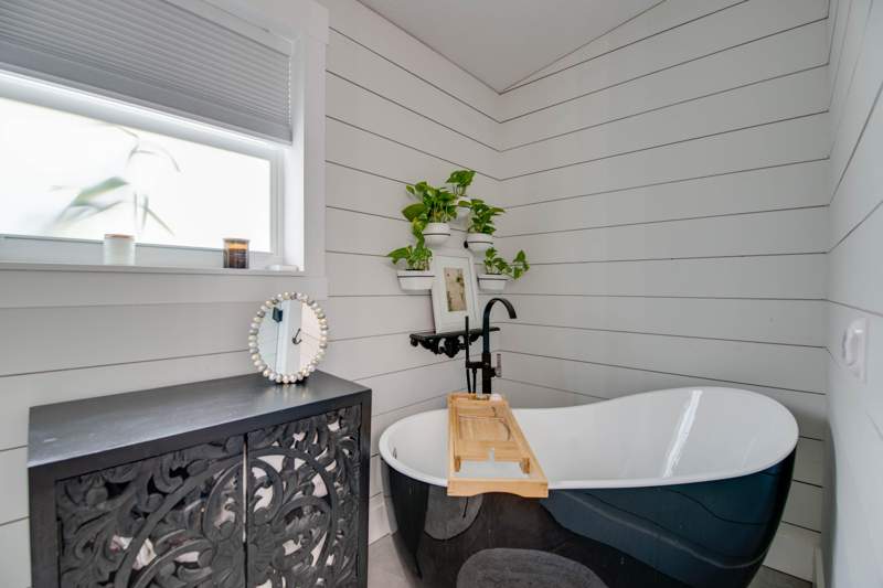 4 bedroom Single Family Residence at 930 80Th Street, Imber Sub (51.0), Marathon — photo 4