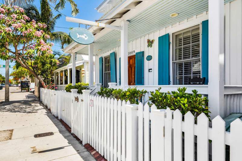 2 bedroom Single Family Residence at 1009 Whitehead Street, Old Town - Unrecord (1.0), Key West — photo 4