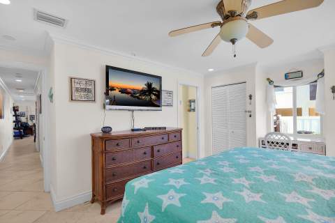 271 3rd Street, Key Colony FL - photo 21 of 37