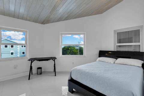 209 Corsair Road, Duck Key FL - photo 24 of 38