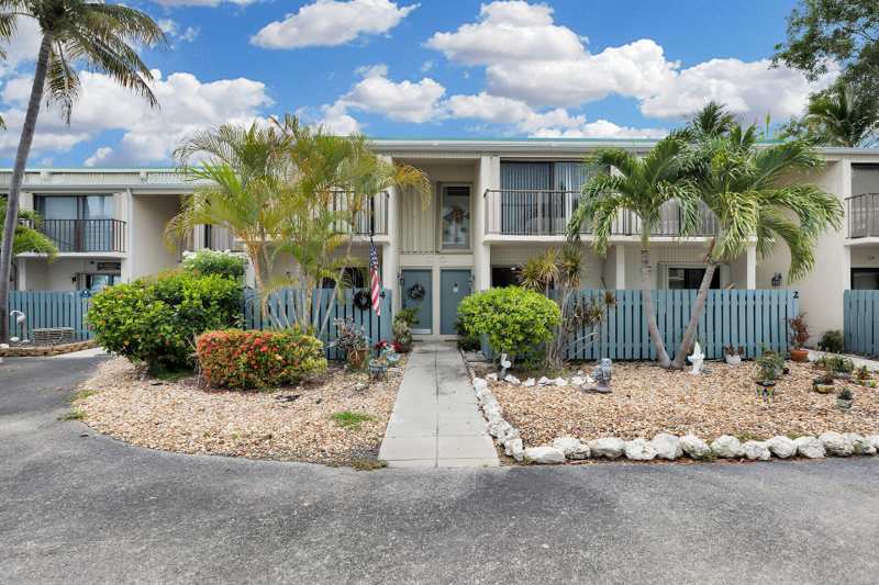 2 bedroom Townhouse at 87200 Overseas Highway #D3, Executive Bay (87.0), Plantation Key — photo 1