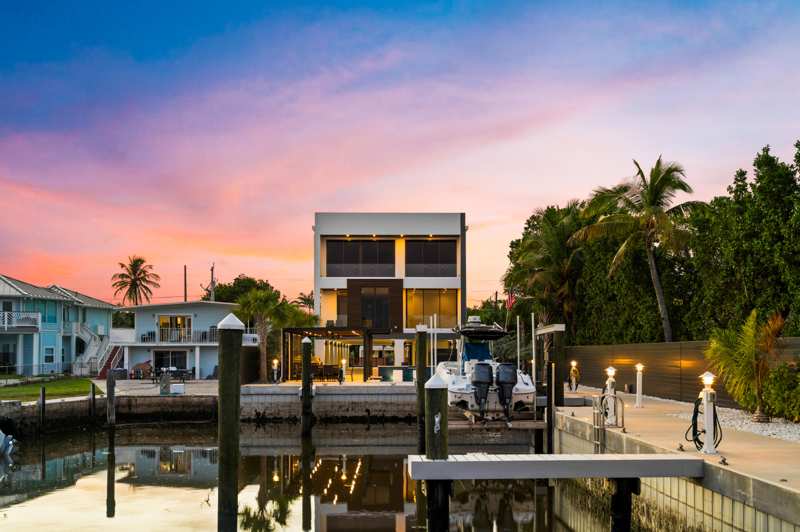 7 bedroom Single Family Residence at 16 Seaside Avenue, Seaside Sub (94.5), Key Largo — photo 1