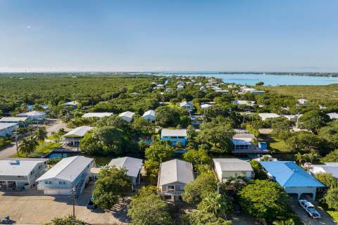 29172 Rose Drive, Big Pine Key FL - photo 8 of 46
