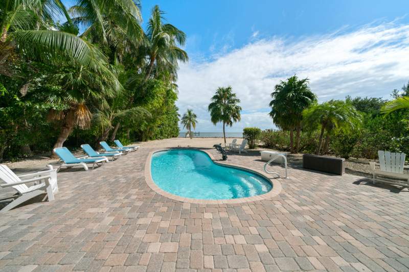 5 bedroom Single Family Residence at 87445 Old Highway, Plant Beach (87.5), Plantation Key — photo 2