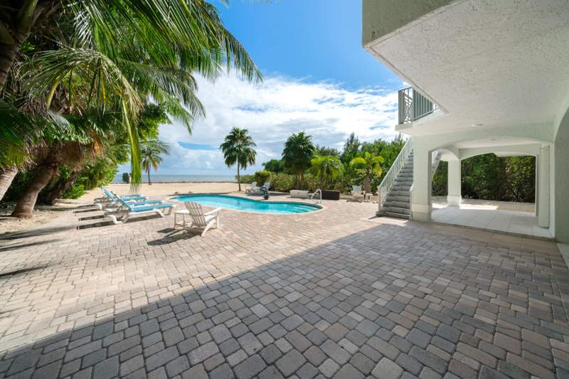 5 bedroom Single Family Residence at 87445 Old Highway, Plant Beach (87.5), Plantation Key — photo 3
