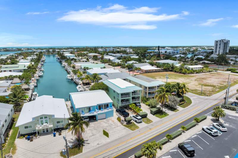 3 bedroom Half Duplex at 315 E Ocean Drive, Key Colony Beach (53.5), Key Colony — photo 4