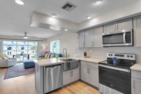 315 E Ocean Drive, Key Colony FL - photo 9 of 29