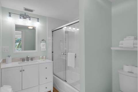 315 E Ocean Drive, Key Colony FL - photo 15 of 29