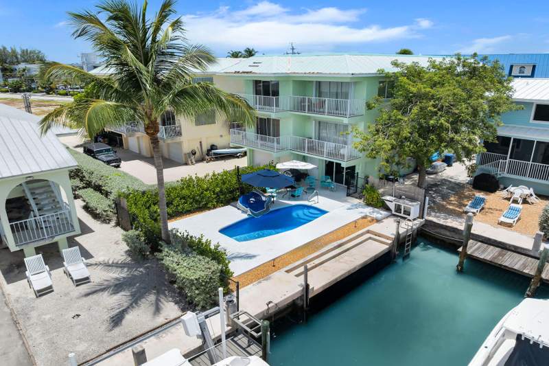 3 bedroom Half Duplex at 315 E Ocean Drive, Key Colony Beach (53.5), Key Colony — photo 3