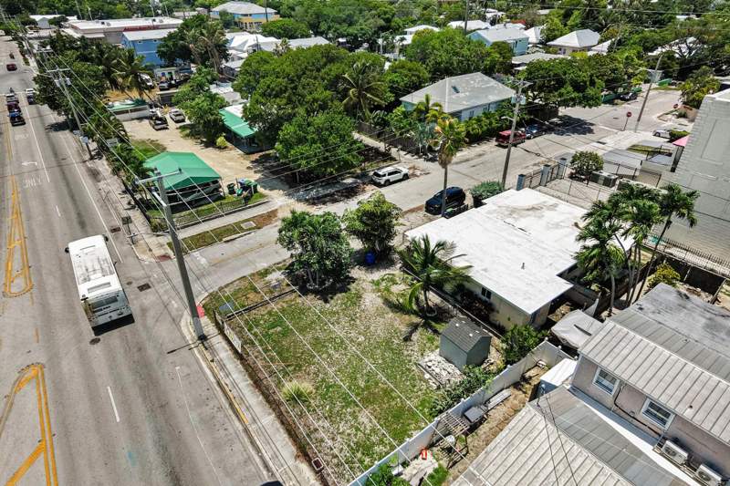 4 bedroom Duplex at 1421-1425 2nd Street, Key West Realty Cos Sub (3.0), Key West — photo 5