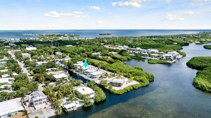 4 bedroom Single Family Residence at 1210 Cactus Street, Rock Harbor Est (98.0), Key Largo — photo 4