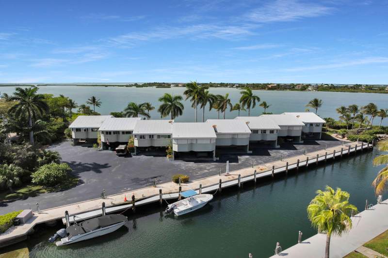 2 bedroom Townhouse at 28 Jade Drive #1, Porpoise Pt Sec 4 (10.0), Big Coppitt — photo 2