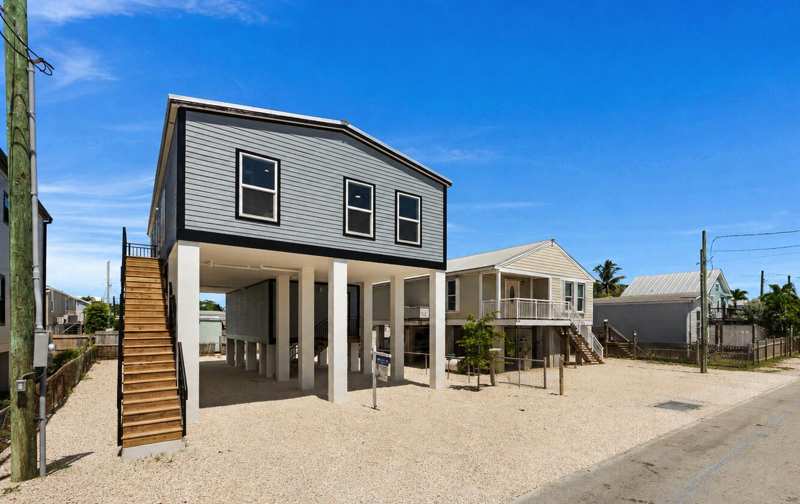 4 bedroom Single Family Residence at 49G Miriam Street, Lincoln Gard. No. 2 (5.0), Stock Island — photo 1