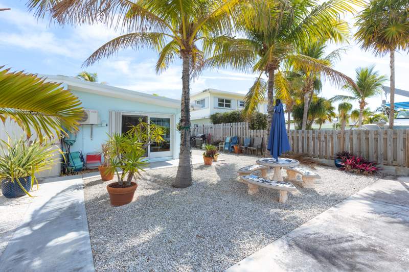 2 bedroom Half Duplex at 341 3rd Street, Key Colony Beach (53.5), Key Colony — photo 5