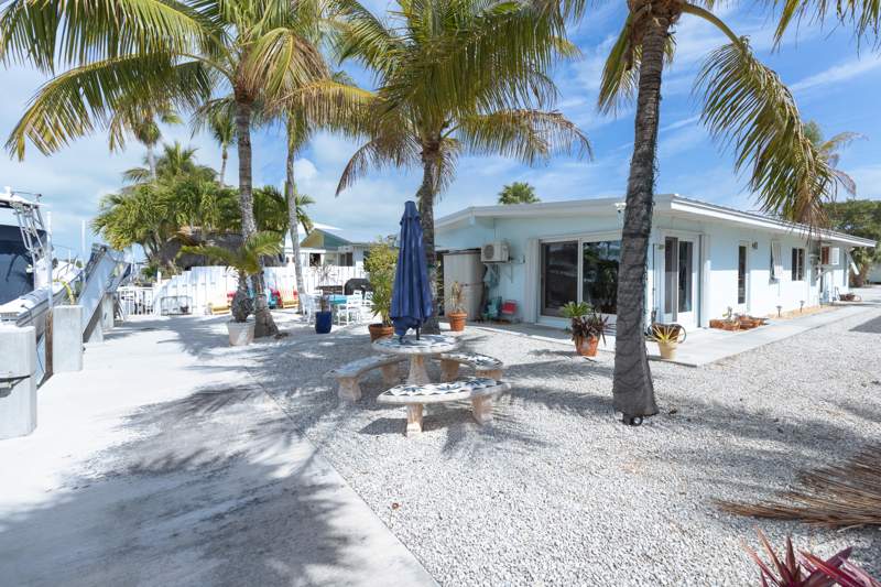 2 bedroom Half Duplex at 341 3rd Street, Key Colony Beach (53.5), Key Colony — photo 4