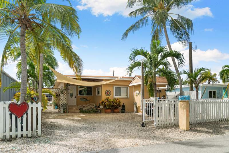 2 bedroom Mobile Home at 464 Bowie Lane, Bermuda Shores (103.0), Key Largo — photo 2