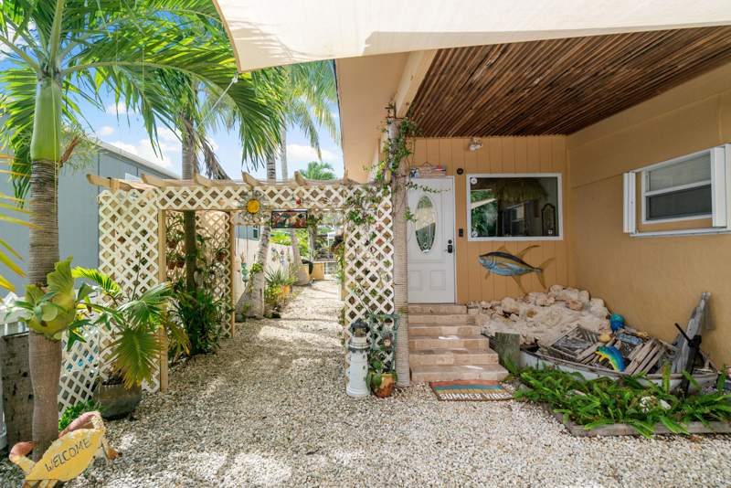 2 bedroom Mobile Home at 464 Bowie Lane, Bermuda Shores (103.0), Key Largo — photo 3