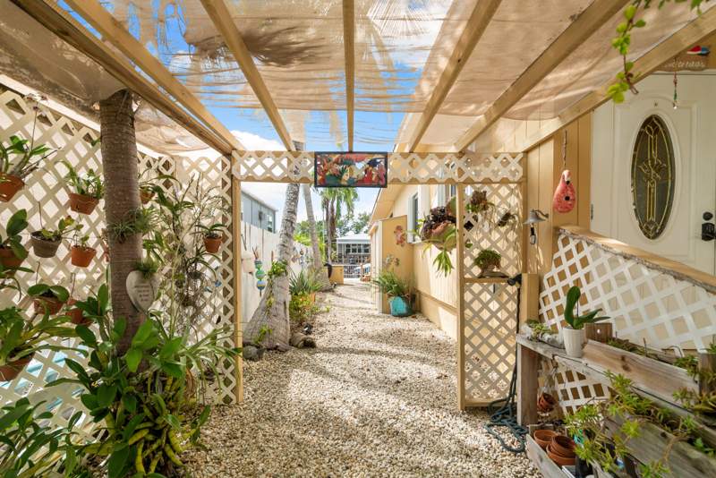 2 bedroom Mobile Home at 464 Bowie Lane, Bermuda Shores (103.0), Key Largo — photo 5