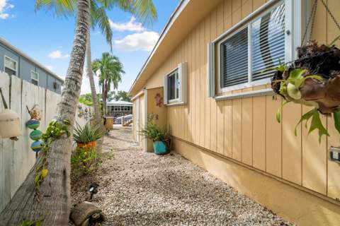 464 Bowie Lane, Key Largo FL - photo 6 of 34