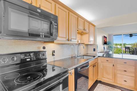 88540 Overseas Highway #Apt 304, Plantation Key FL - photo 8 of 29
