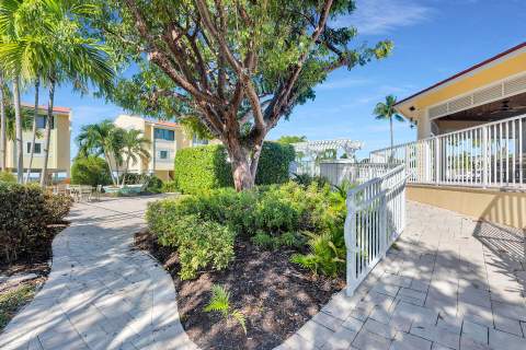88540 Overseas Highway #Apt 304, Plantation Key FL - photo 24 of 29