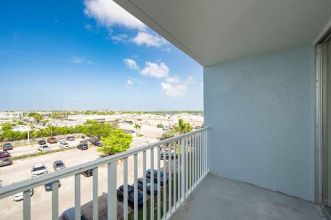 3312 Northside Drive #Apt 504, Key West FL - photo 6 of 15