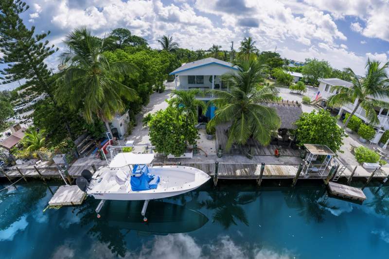2 bedroom Single Family Residence at 305 50th Street Ocean, Marameade Amd (49.5), Marathon — photo 3