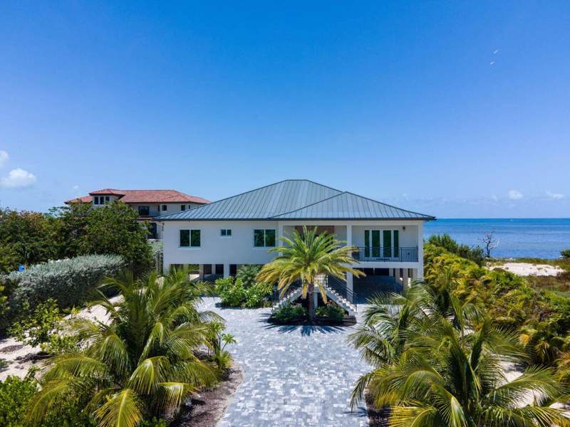 5 bedroom Single Family Residence at 108 Sunrise Drive, Sunrise Isle (50.0), Marathon — photo 2
